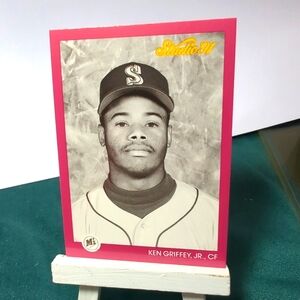 📌SALE $7. 📌1991 Studio - #112 Ken Griffey Jr